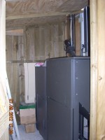 INSTALACIÓN DE CALEFACCIÓN CON CALDERA DE BIOMASA Y CONSTRUCCIÓN DE CASETA DE MADERA